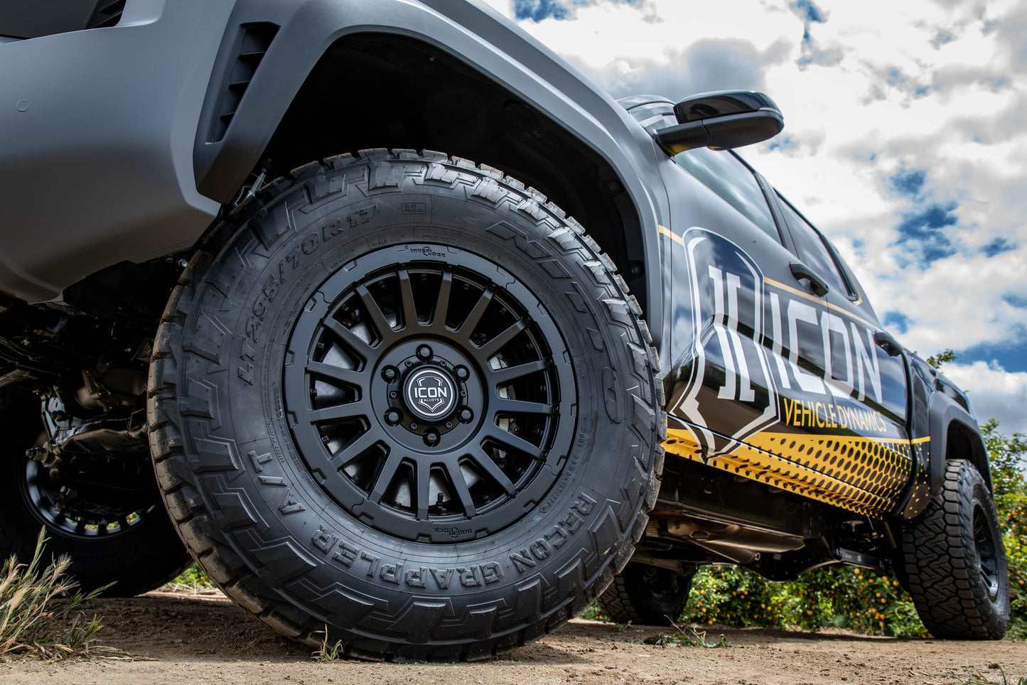 ICON Alloys Recon Pro, Satin Black, 18 x 9 / 6 x 5.5, 25mm Offset, 6" BS
